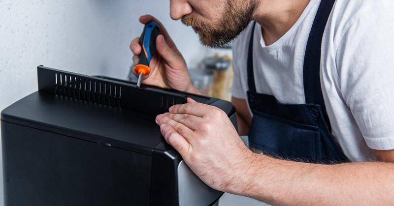 плохо течет кофе в кофемашине