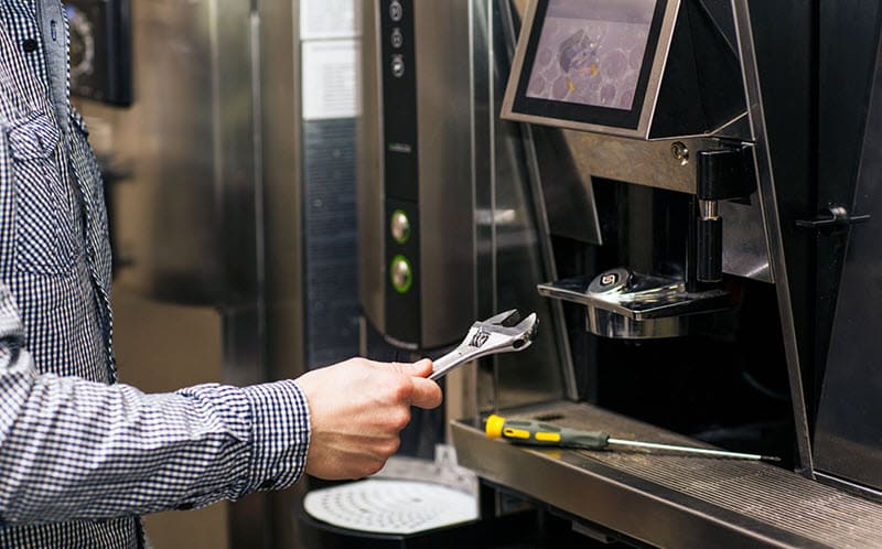 кофемашина протекает