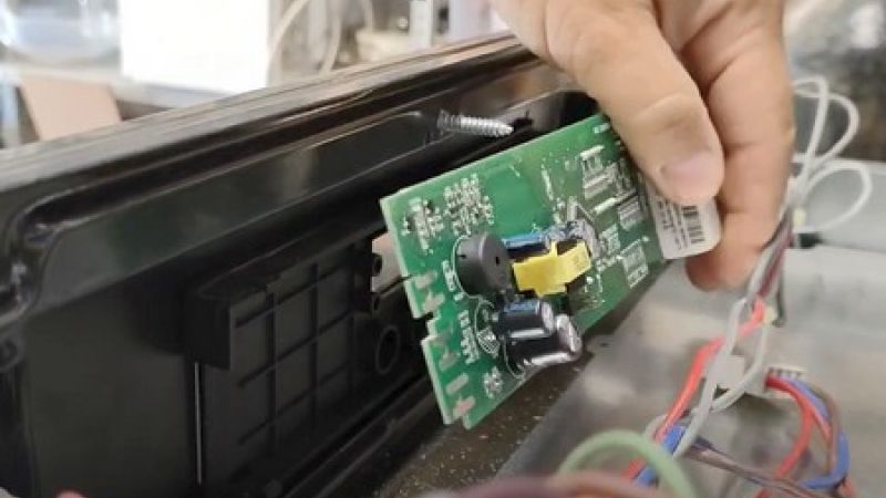 Неисправность электронной платы управления / реле