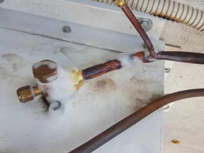 Холодильник пищит