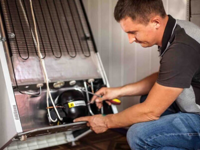 Холодильник не морозит