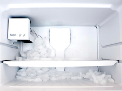 Холодильник перемораживает