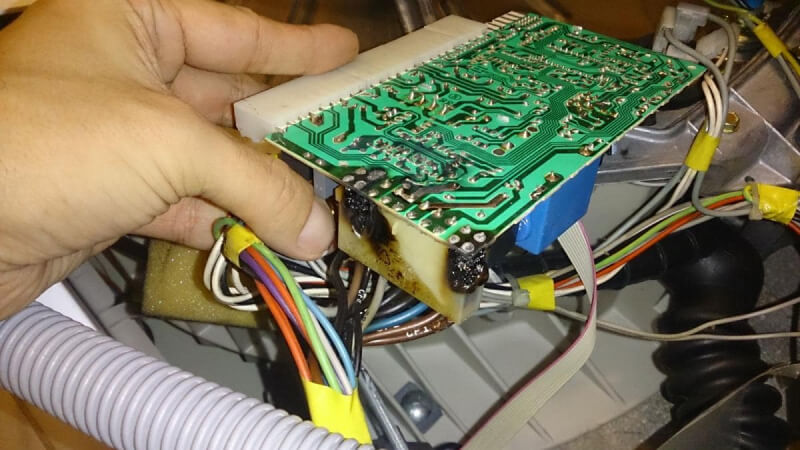 Неисправность модуля управления Неисправность модуля управления